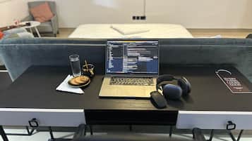 Executive Suite | Premium bedding, individually decorated, individually furnished, desk