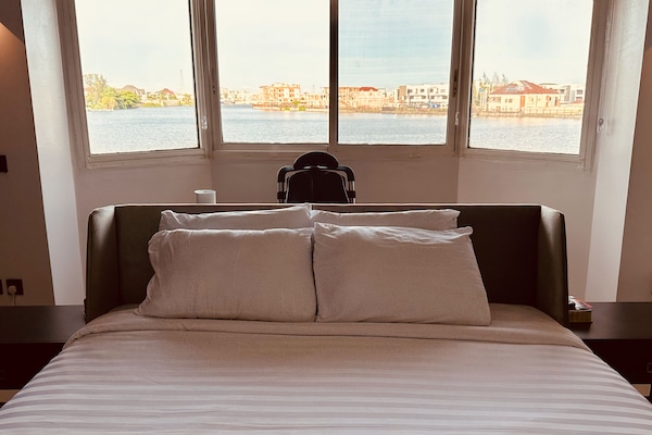 1 bedroom, premium bedding, individually decorated