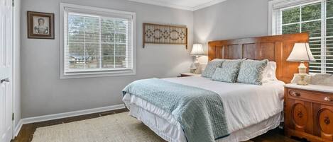 4 dormitorios, tabla de planchar con plancha, wifi gratis y ropa de cama