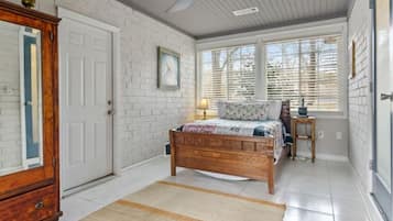 4 makuuhuonetta, silitysrauta/-lauta, vauvan matkasänky, ilmainen Wi-Fi