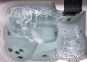 Indoor spa tub
