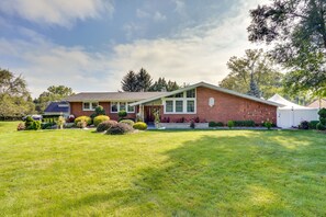 Exterior - Cozy Albany Vacation Rental ~ 5 Mi to Downtown! (Albany)