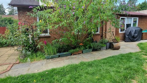 5mins from Designer outlet, Self check in room with private entrance, ensuite