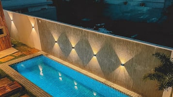 Deluxe House | Pool | Outdoor pool