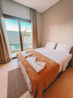 Casa luxo | 3 quartos, Wi-Fi de cortesia, roupa de cama