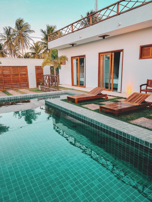 Casa luxo | 3 quartos, Wi-Fi de cortesia, roupa de cama