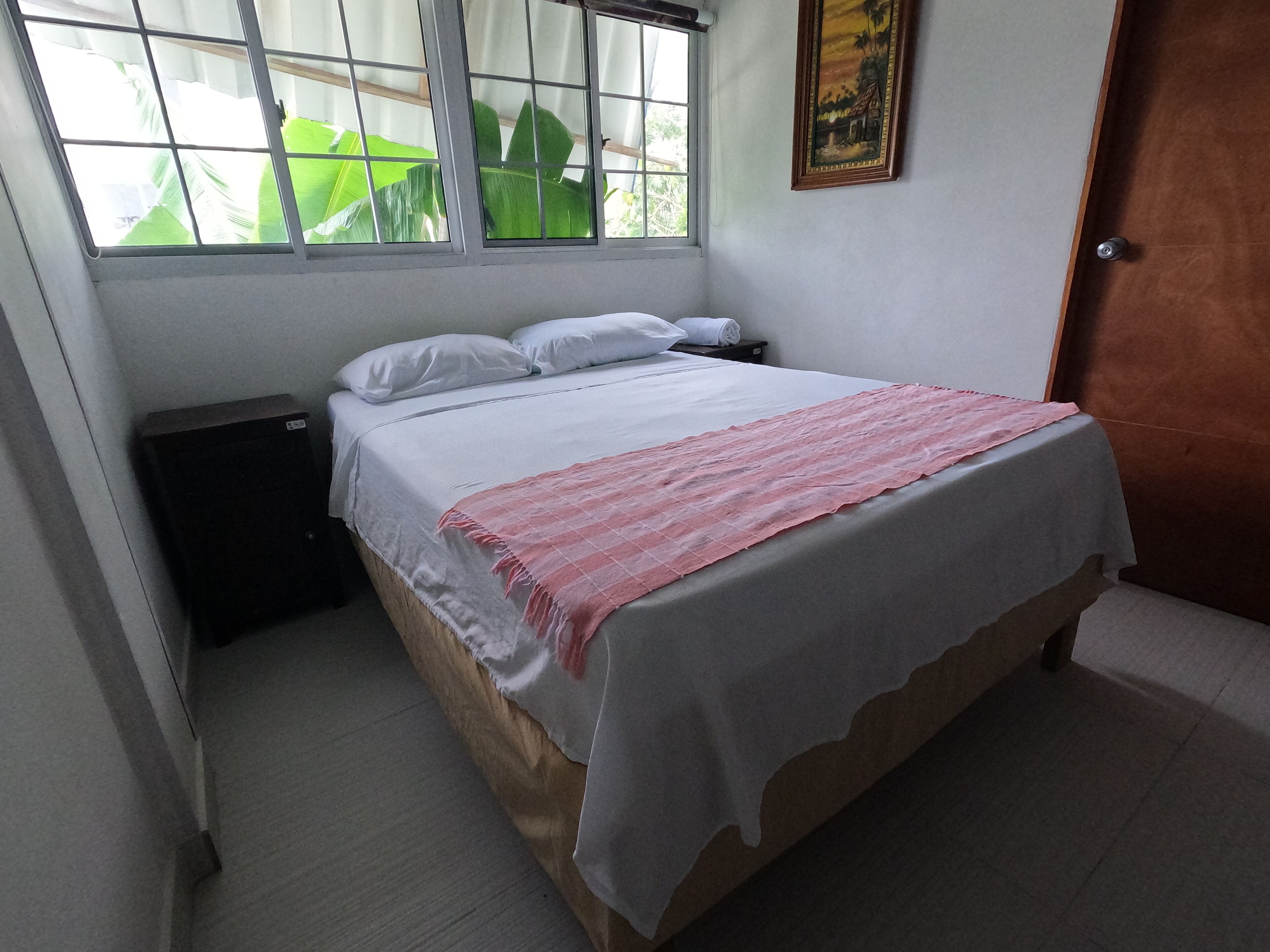 triple room, ensuite | iron/ironing board, free wifi, bed sheets
