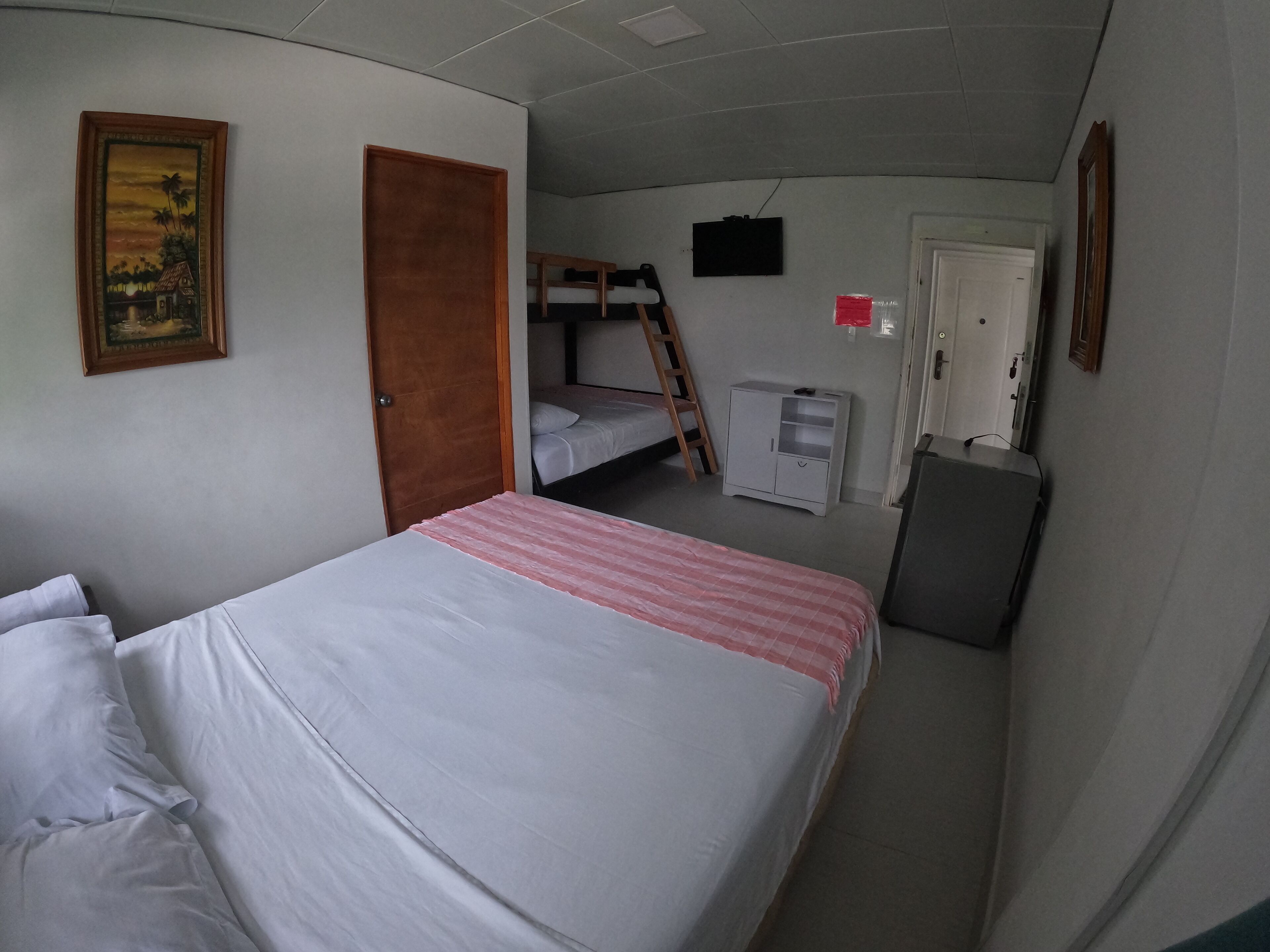 triple room, ensuite | iron/ironing board, free wifi, bed sheets