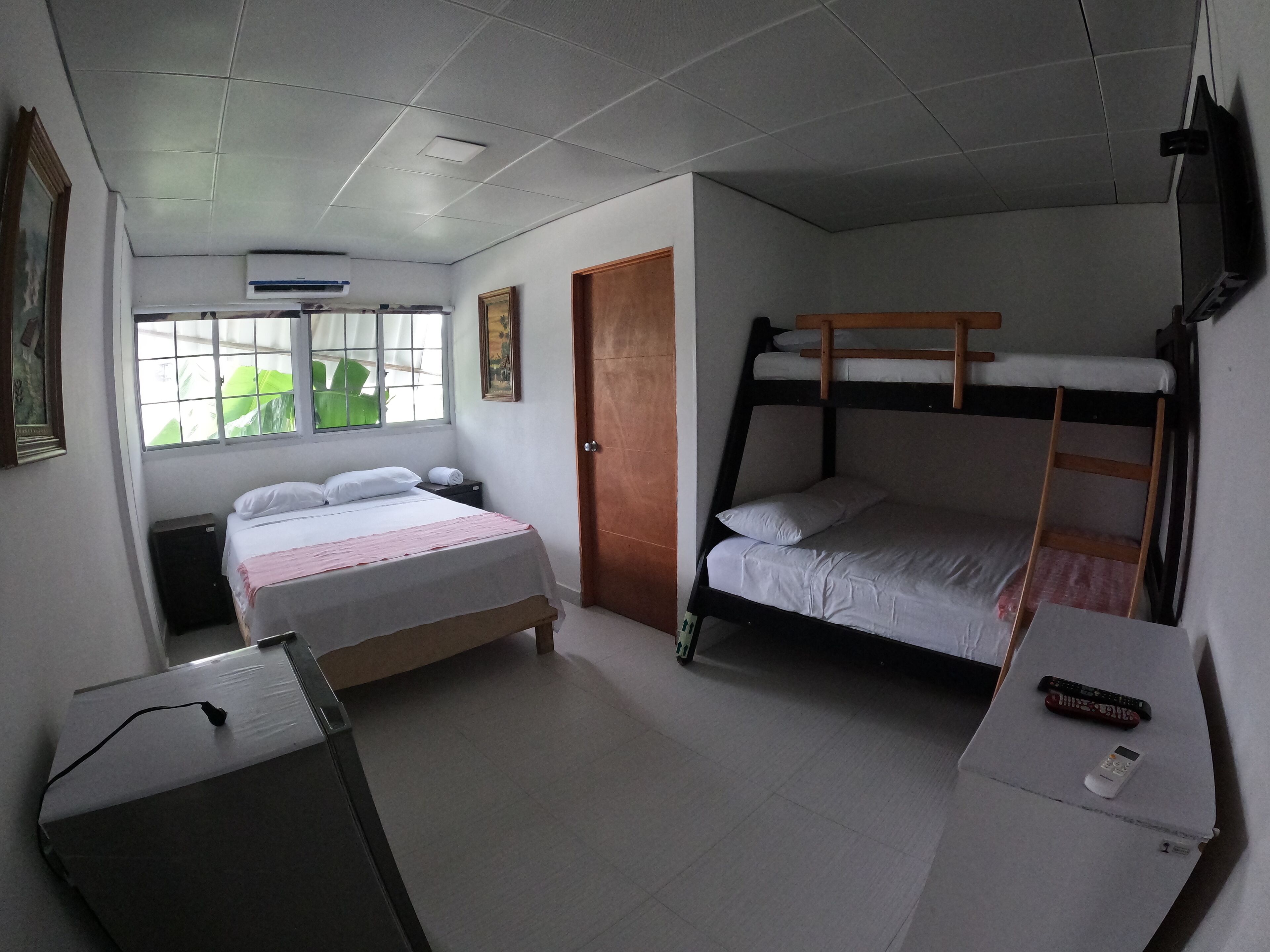 family room, multiple beds, ensuite | iron/ironing board, free wifi, bed sheets