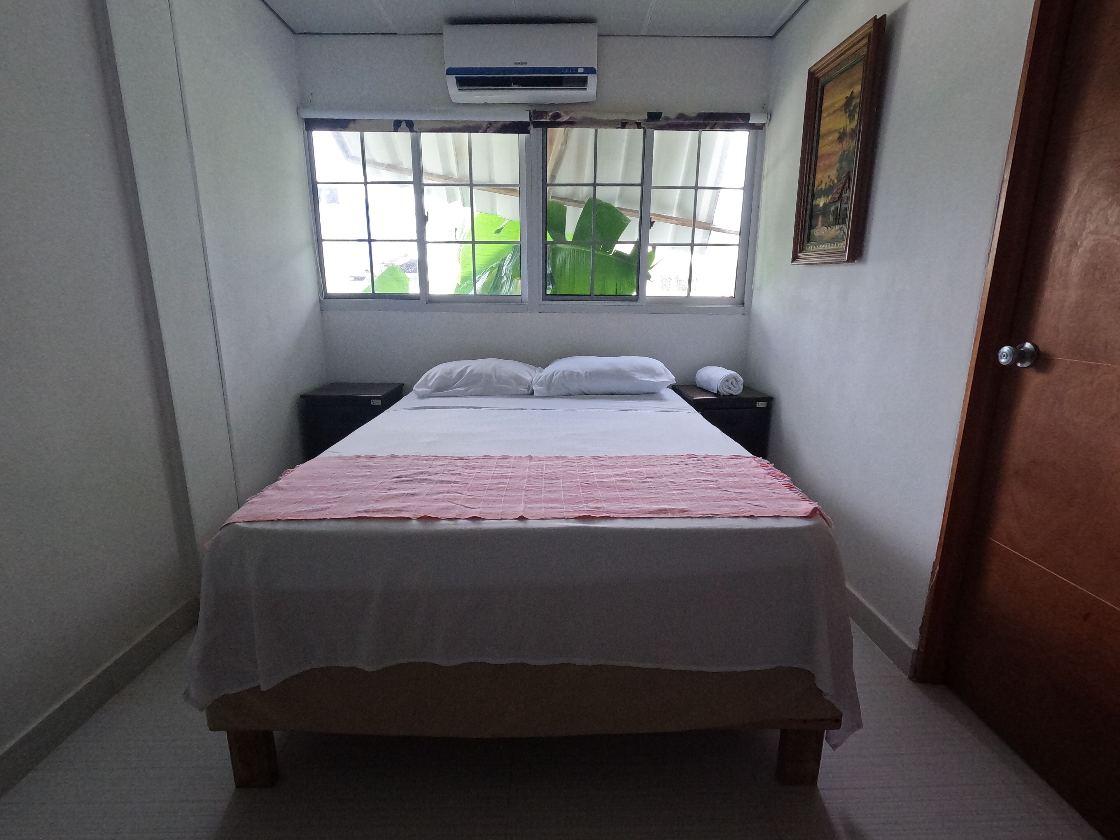 triple room, ensuite | iron/ironing board, free wifi, bed sheets