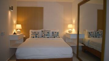 5 bedrooms, iron/ironing board, free WiFi, bed sheets