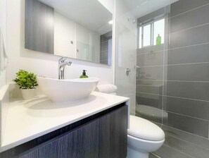 Bathroom - Poblado View, Gym, Pool & Coworking (Medellín)