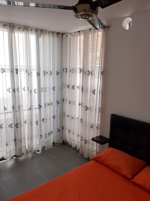 6 bedrooms, free WiFi, bed sheets - Beautiful 6Bedroom 6Bath Apartment- Colombia  (Girardot)