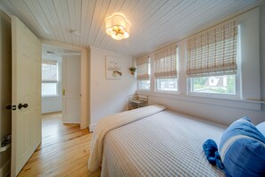 3 Schlafzimmer, Schreibtisch, Bügeleisen/Bügelbrett, WLAN