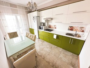 電子レンジ、コンロ