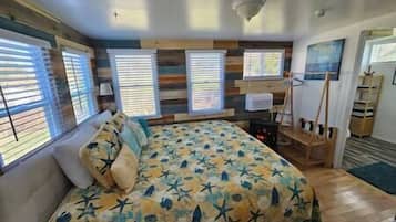 1 makuuhuone, tallelokero huoneessa, silitysrauta/-lauta, Wi-Fi