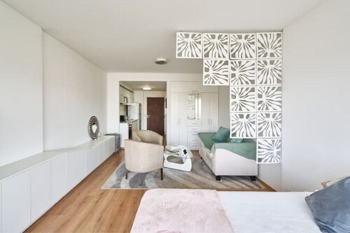 Bright studio with a great view of Av. 9 de Julio!