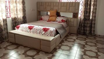 1 bedroom, iron/ironing board, WiFi, bed sheets