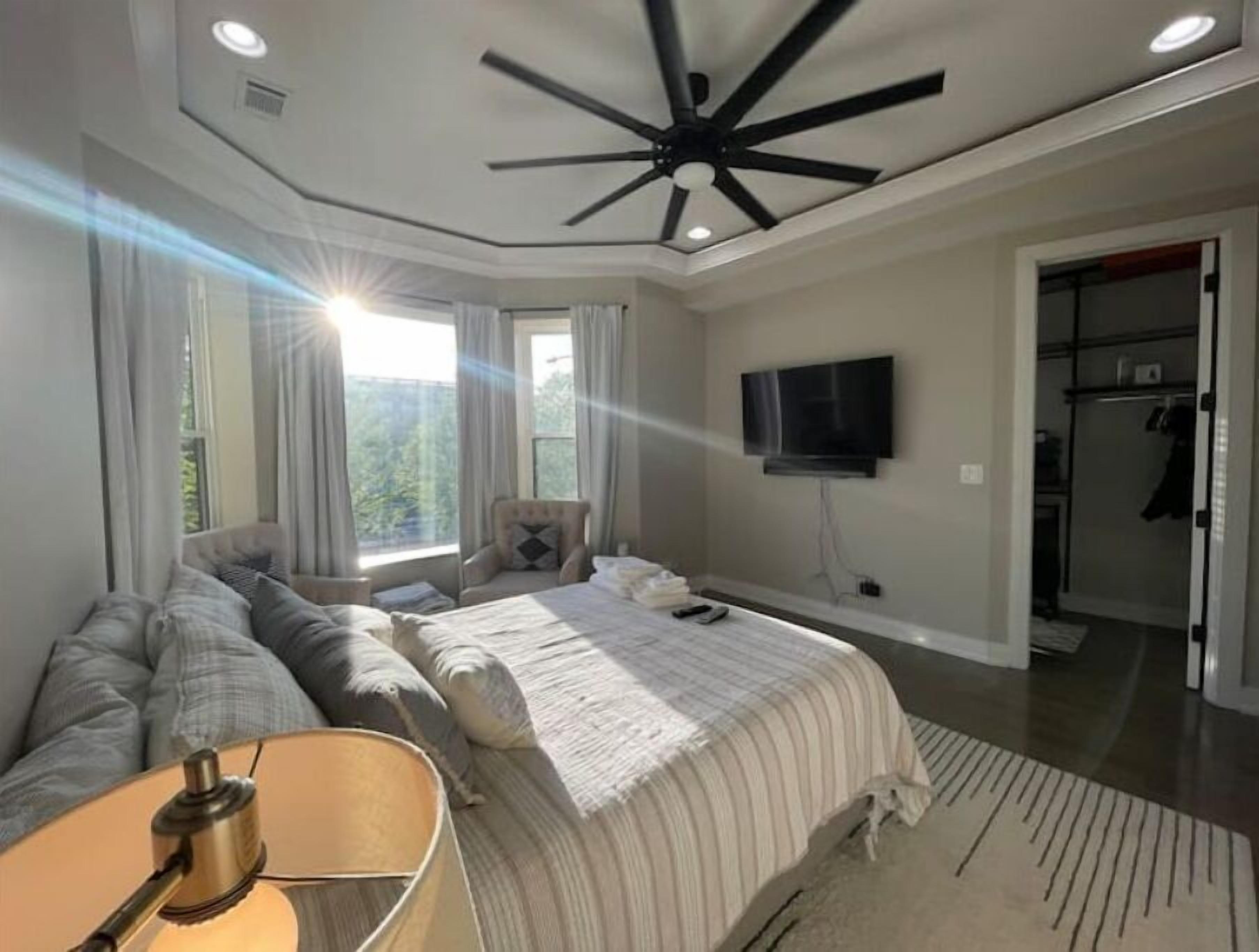 5 habitaciones, cuna de viaje y wifi 