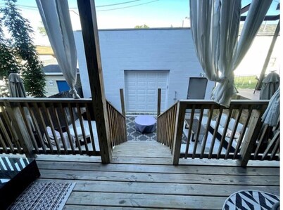Remodeled 1890 Chicago Greystone, 4bd 3.5ba & Gym