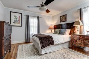 3 habitaciones, tabla de planchar con plancha, wifi y ropa de cama 