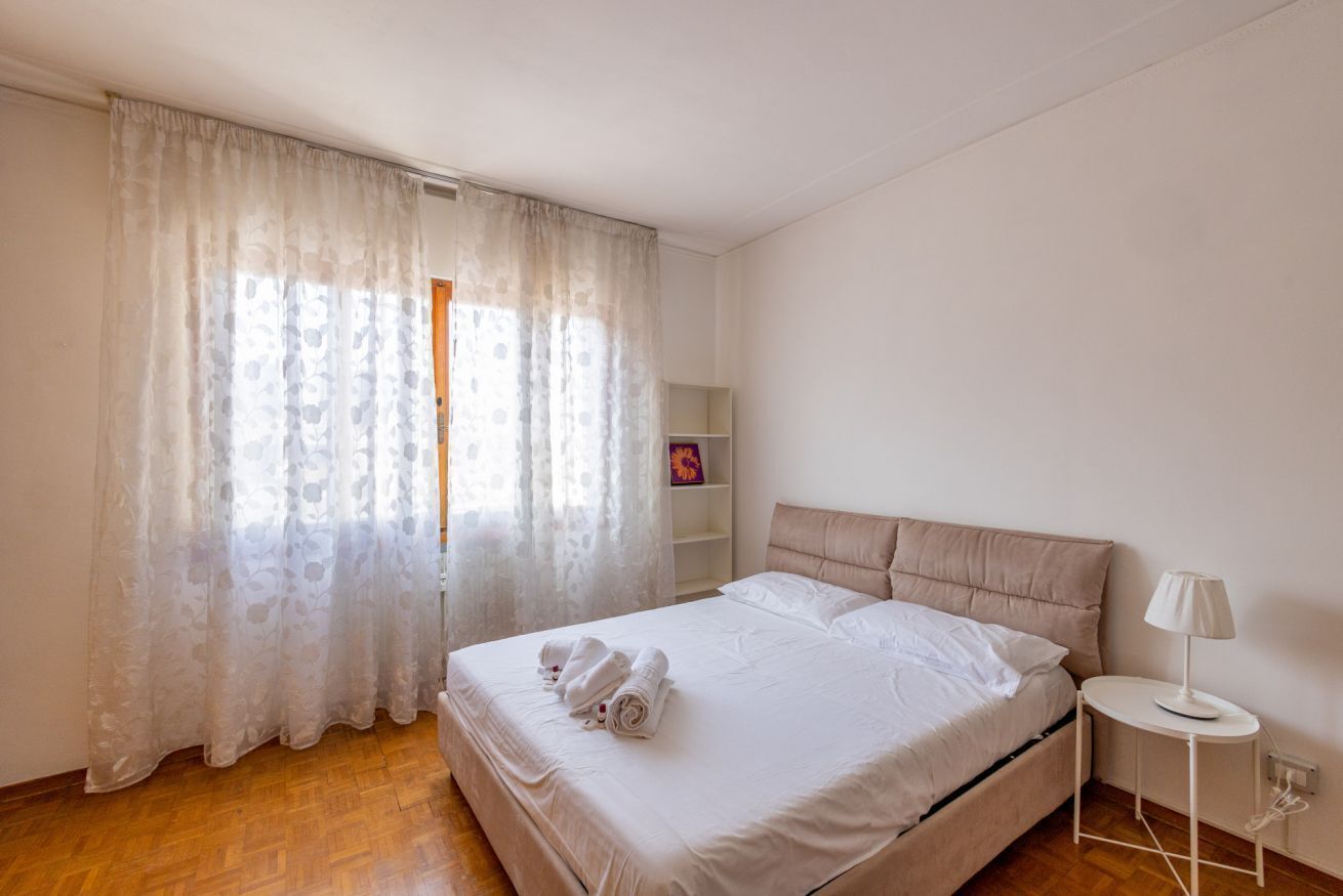 2 chambres, bureau, fer et planche à repasser, accès Internet