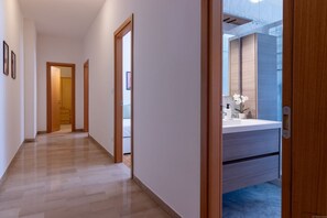 2 habitaciones, tabla de planchar con plancha y wifi 