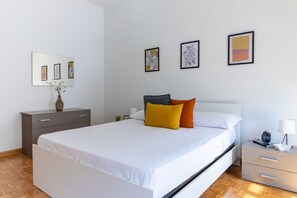 2 slaapkamers, een strijkplank/strijkijzer, wifi