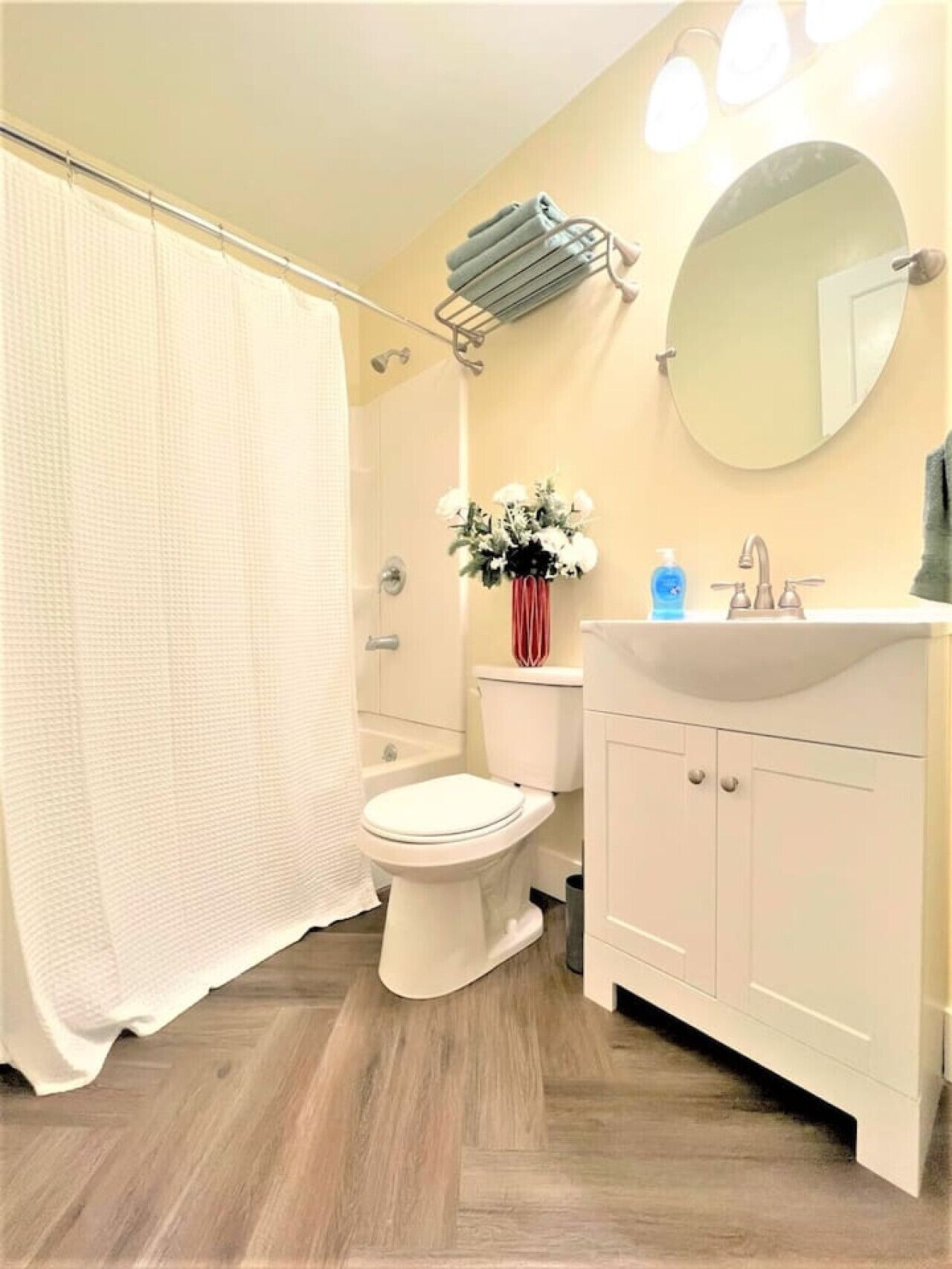 Hair dryer, towels