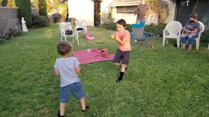 المنطقة المحيطة بالمنشأة