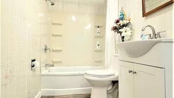 Hårføner og håndklær