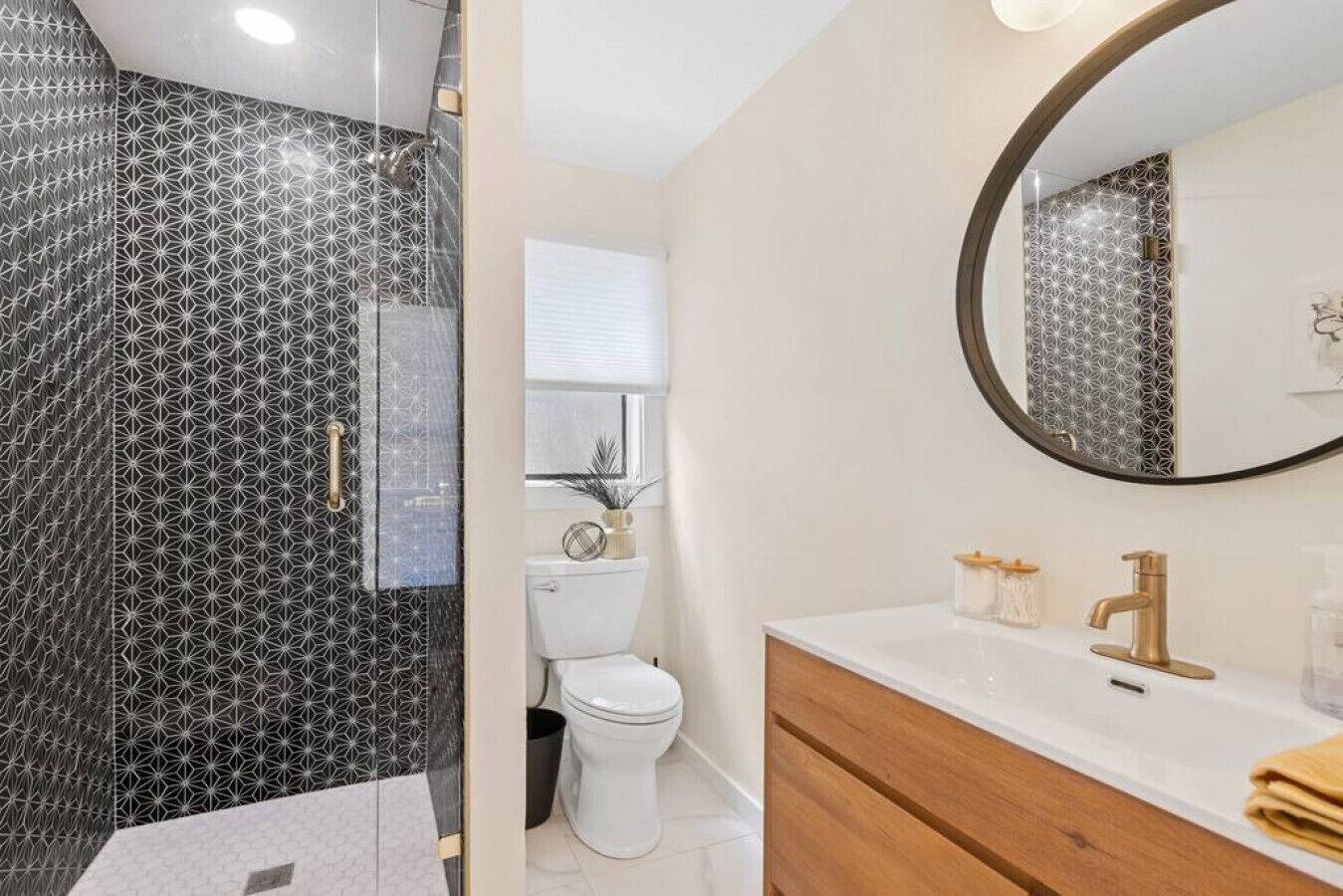 Hair dryer, towels