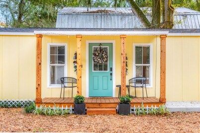 Downtown Bungalow *Newly Listed*