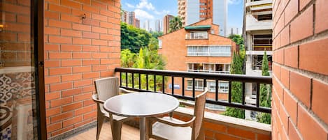 Apartment, Stadtblick | Balkon