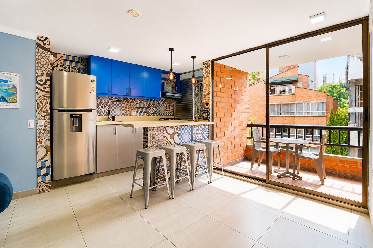 Apartment, City View | Private kitchen | Coffee/tea maker, fridge, microwave, oven