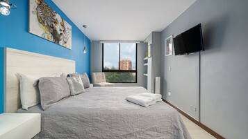 Apartment, 2 Bedrooms (306) | 2 bedrooms, hypo-allergenic bedding, in-room safe, blackout drapes