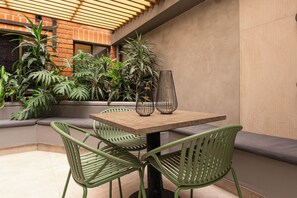 Terrace/patio - Apartamentos Ayamonte by HOUSY HOST (Medellín)