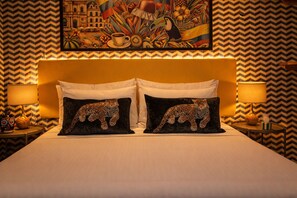 Apartamento luxo | Roupas de cama antialérgicas, cofres nos quartos, cortinas blackout