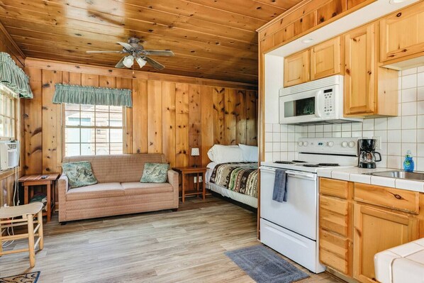 Interior - Wannigan Point Cabin #1 (Taylors Falls)