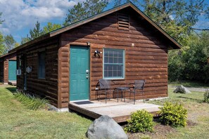 Exterior - Wannigan Point Cabin #1 (Taylors Falls)