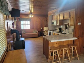Interior - Wannigan Point Cabin Resort (Taylors Falls)