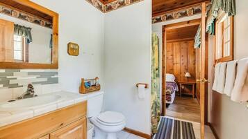 Handdukar, tvÄl, schampo och toalettpapper