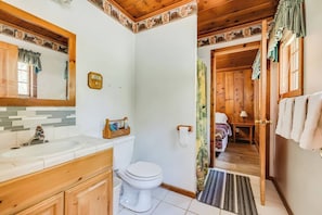 Handtücher, Seife, Shampoo, Toilettenpapier