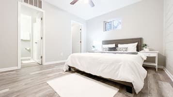 1 bedroom, desk, free WiFi, bed sheets