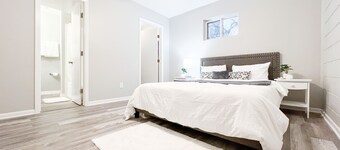 Close to SFA, Downtown. Tranquil Nacogdoches Getaway! Modern Downtown Apartment.