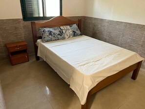2 slaapkamers, een strijkplank/strijkijzer, wifi, beddengoed