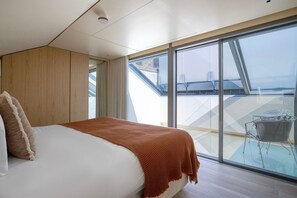 2 slaapkamers, een strijkplank/strijkijzer, wifi, beddengoed