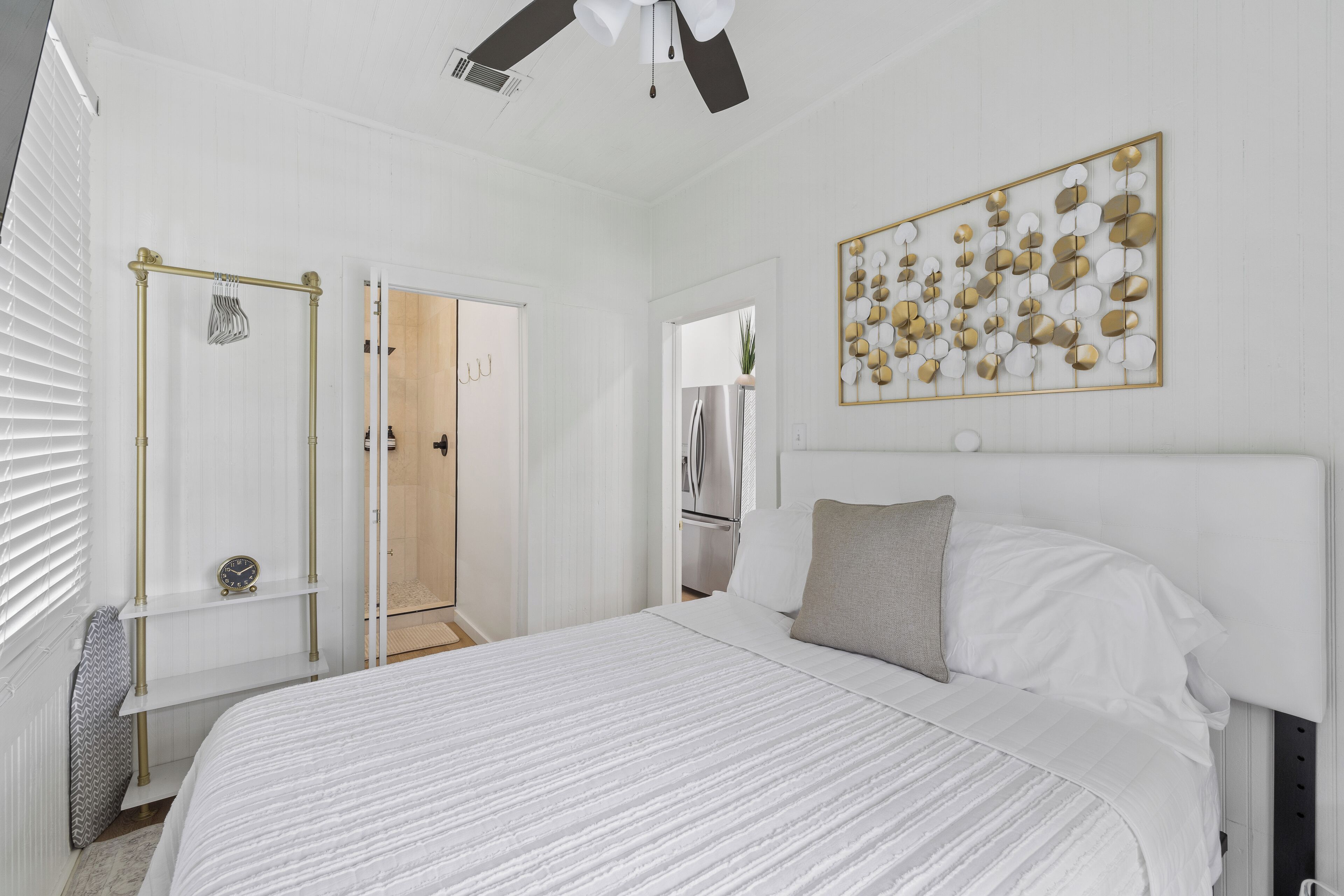 1 bedroom, desk, iron/ironing board, travel cot