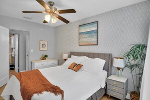 1 bedroom, iron/ironing board, WiFi, bed sheets - Cozy nest 5 minutes from downtown St Pete and hospitals (St. Petersburg)