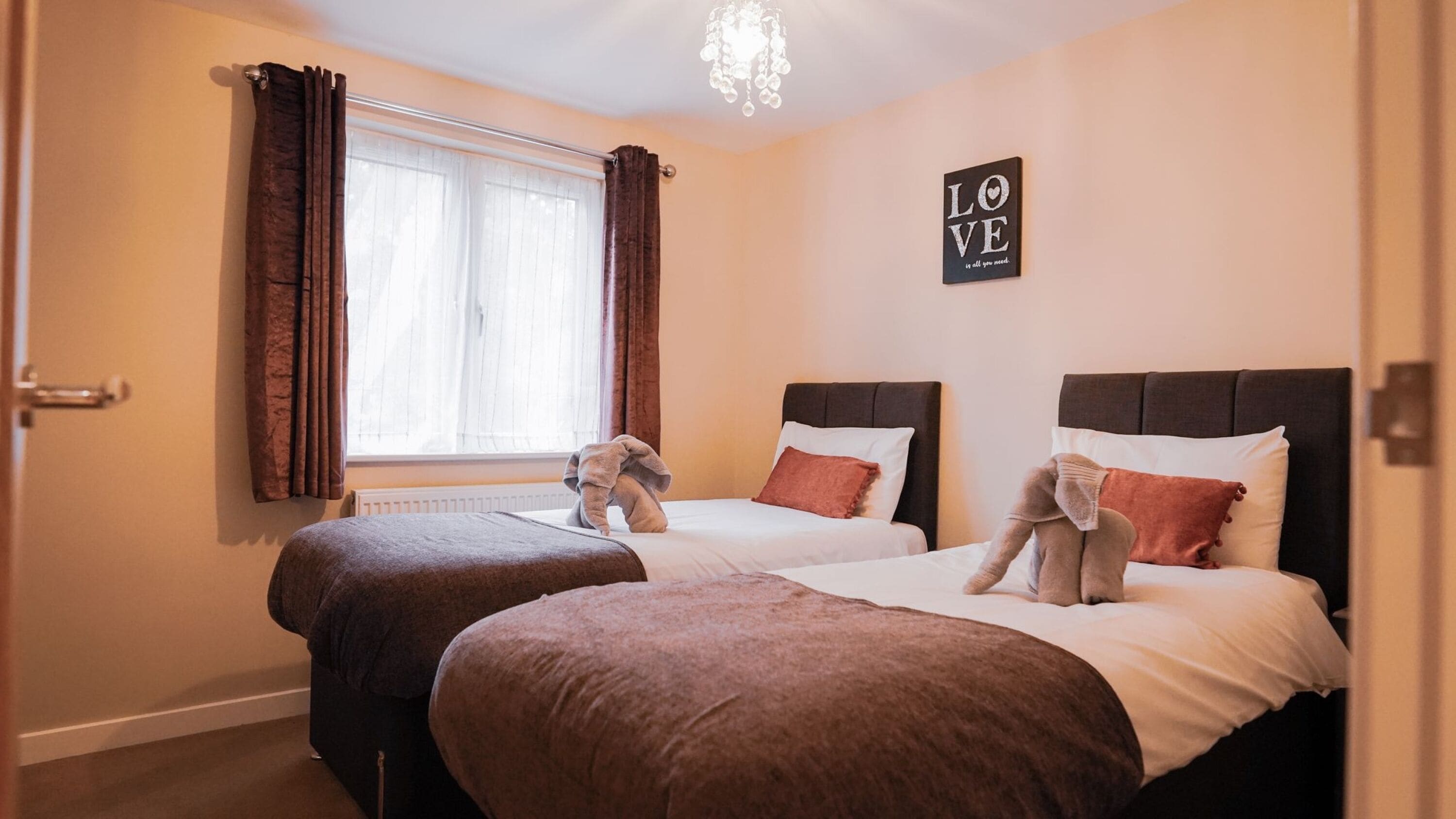 2 bedrooms, free WiFi, bed sheets